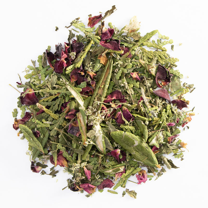 Chargez l'image dans la visionneuse de la galerie, mélange d’herbes boréales Thé Deschamps, thé du Labrador, sapin baumier, pétales de roses, fleurs de valériane