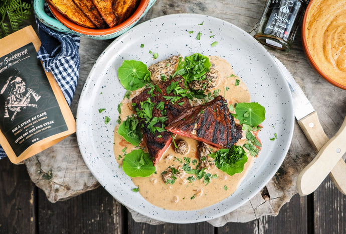 Bavette au café et sauce à l'ail noir & morilles