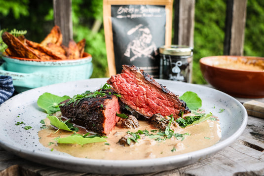 Recette de Bavette au café et sauce à l'ail noir & morilles